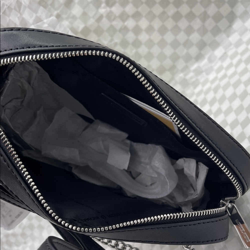 MICHAEL KORS Jet Set Lg Ombré Signature Logo EW Crossbody East West 
Black 
NWT - Picture 2 of 10